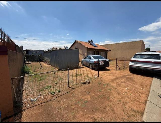2 BEDROOM HOUSE FOR SALE IN TEMBISA CENTRAL